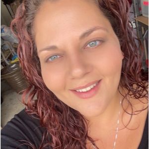 Meet your Posher, Candace